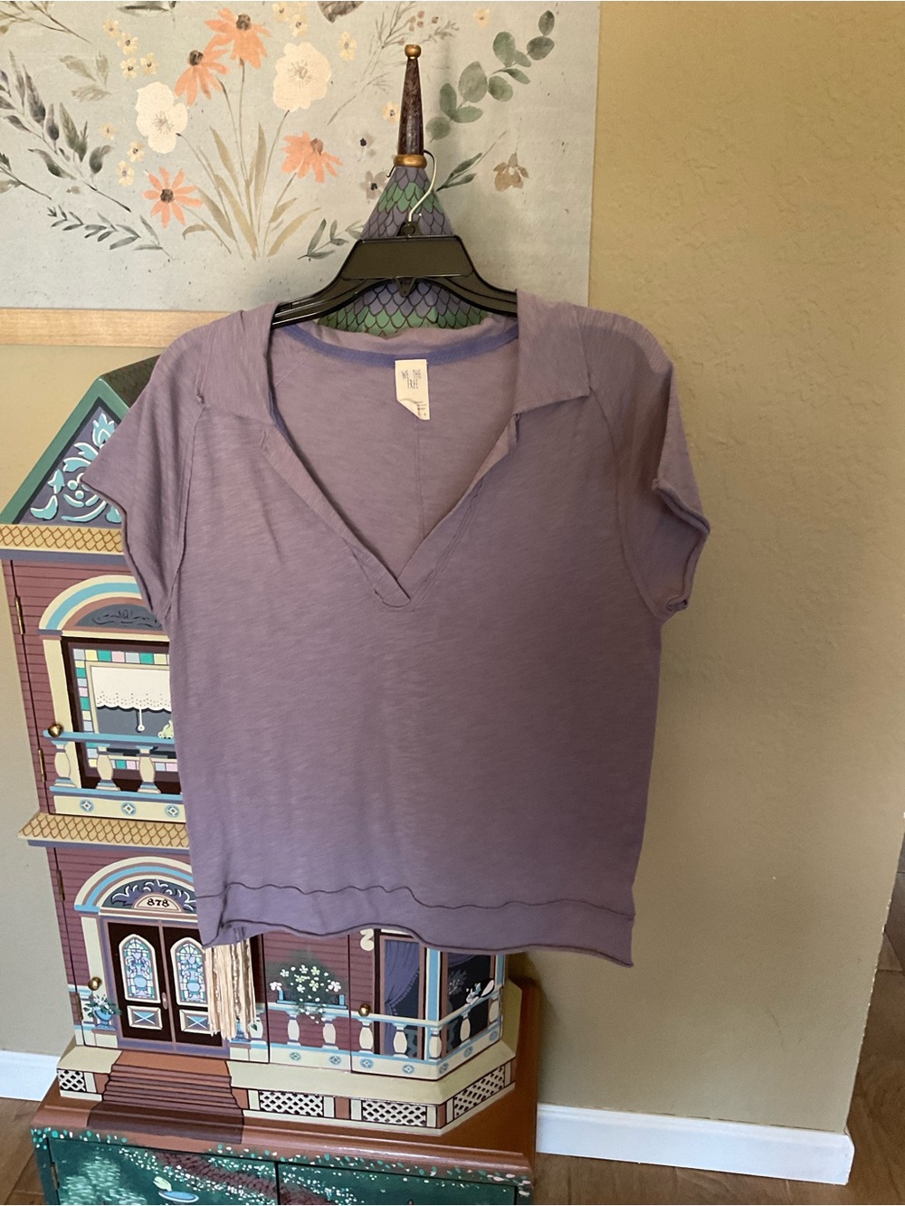 We The Free Lavender V-Neck Short Sleeve Tee